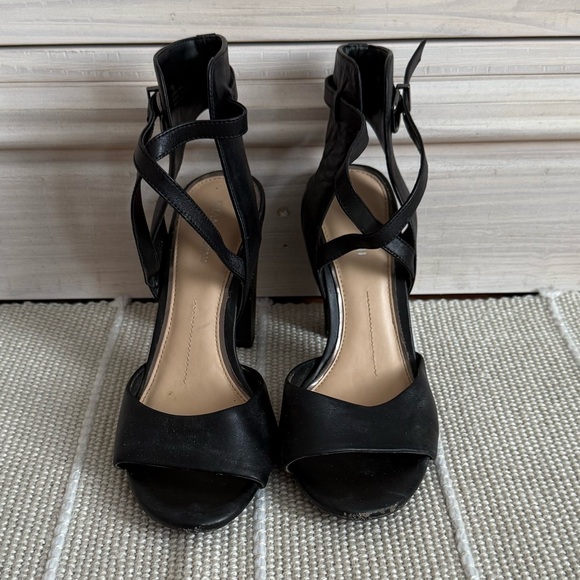 Gianni Bini Black Women's Heels - Picture 1 of 4